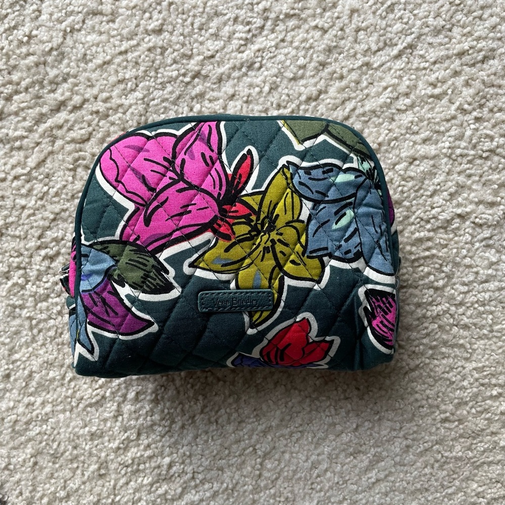 New w/o tags Vera Bradley make up/misc bag🌺